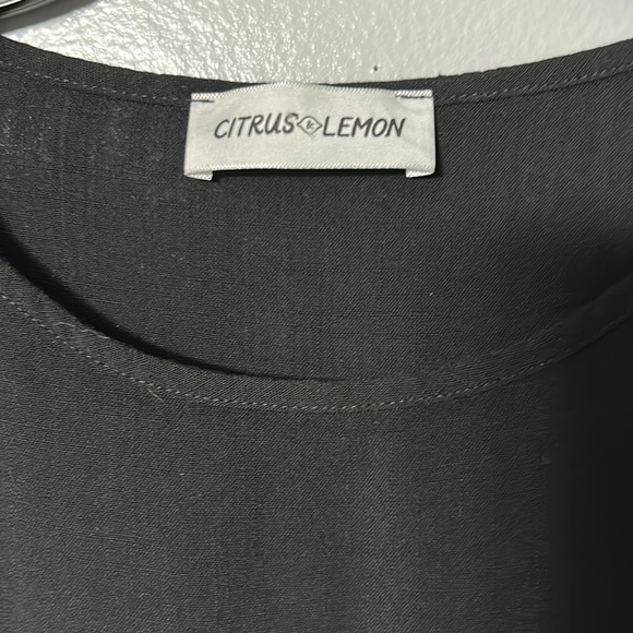 Citrus and Lemon black embroidered 3/4 sleeve top - Picture 4 of 9